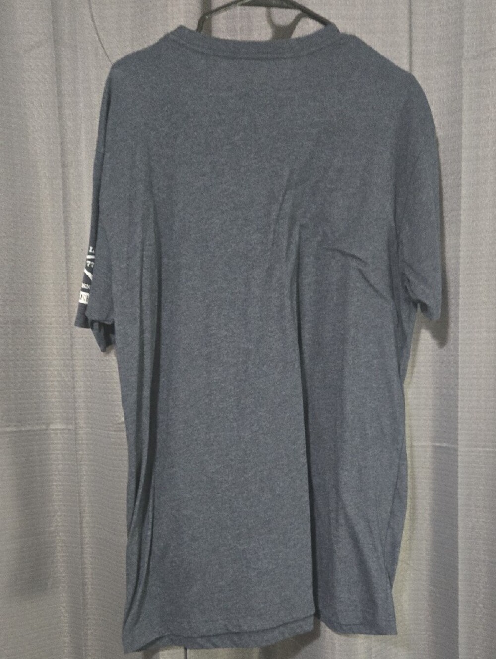Grunt Style Gray 'Surrounded by Snowflakes' Skeleton Graphic Tee - Picture 3 of 3